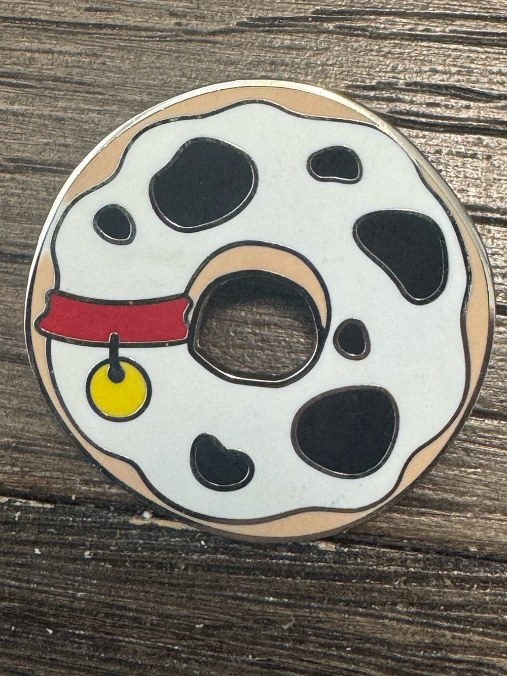 5/$25 101 Dalmatians Donut Disney Pin